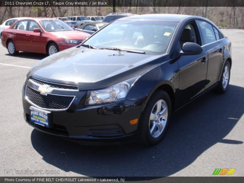 Taupe Gray Metallic / Jet Black 2011 Chevrolet Cruze LT
