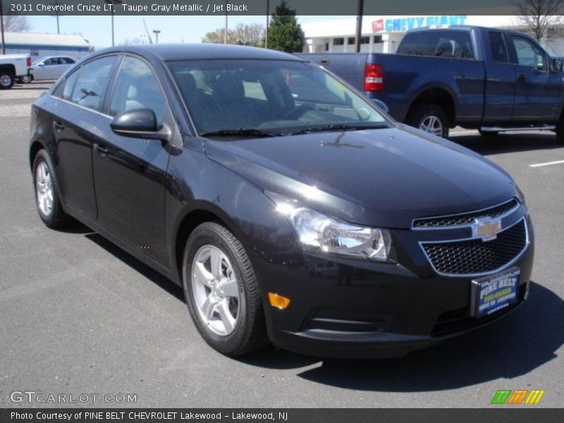Taupe Gray Metallic / Jet Black 2011 Chevrolet Cruze LT
