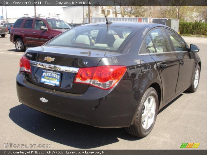 Taupe Gray Metallic / Jet Black 2011 Chevrolet Cruze LT