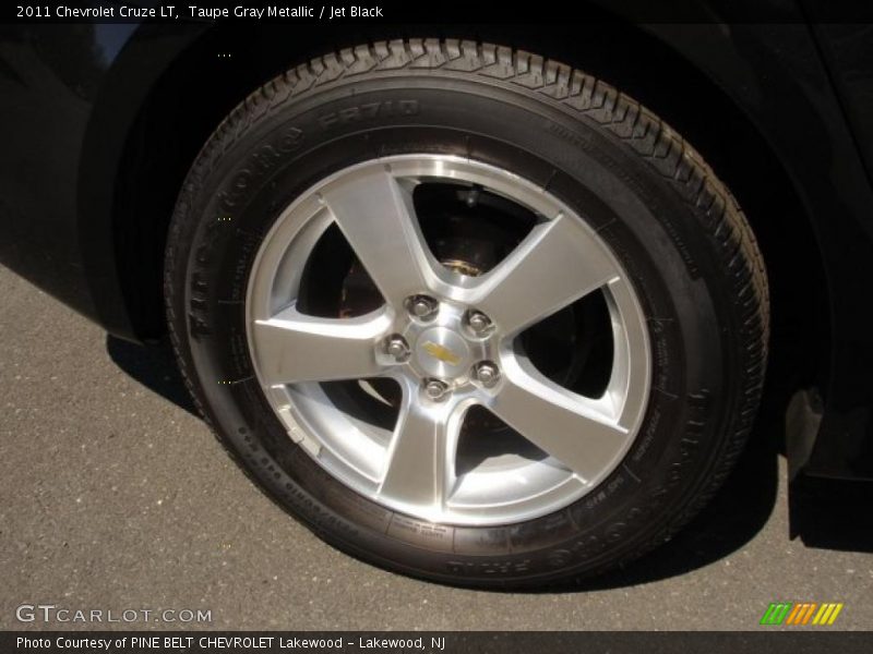 Taupe Gray Metallic / Jet Black 2011 Chevrolet Cruze LT