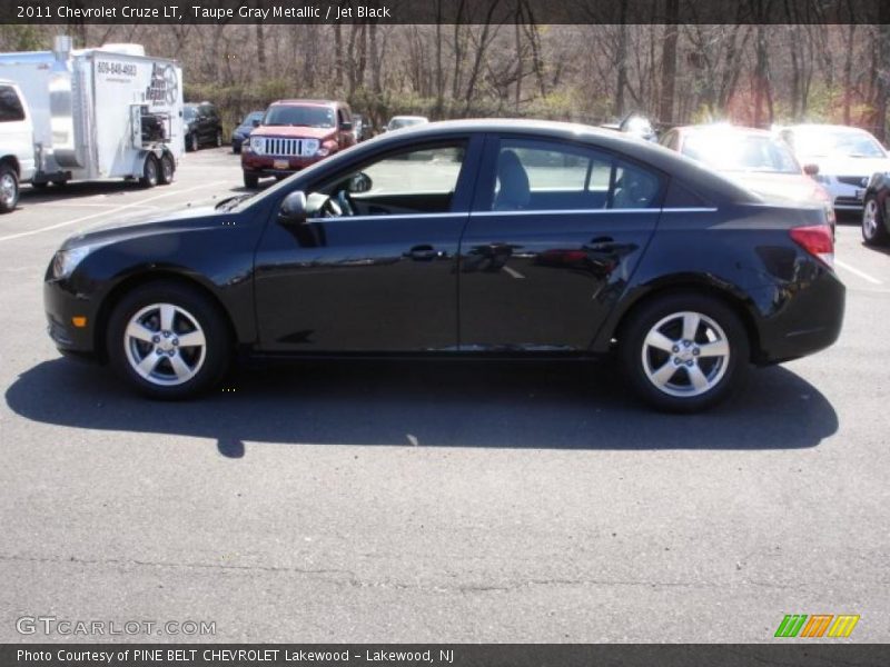 Taupe Gray Metallic / Jet Black 2011 Chevrolet Cruze LT