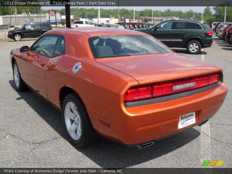 Toxic Orange Pearl / Dark Slate Gray 2011 Dodge Challenger SE