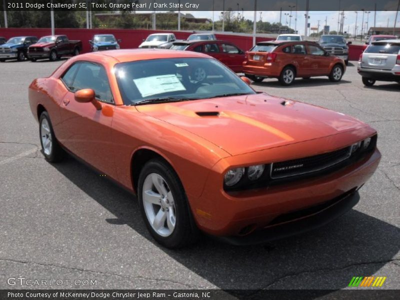 Toxic Orange Pearl / Dark Slate Gray 2011 Dodge Challenger SE