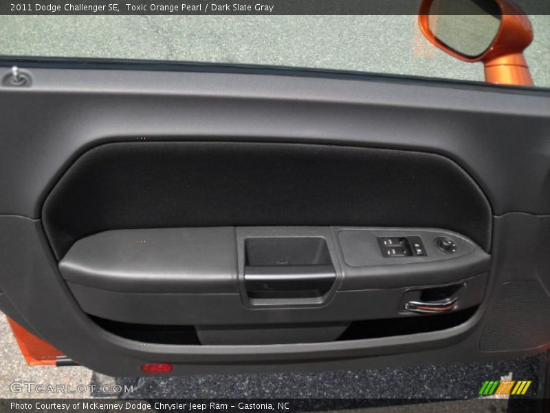 Toxic Orange Pearl / Dark Slate Gray 2011 Dodge Challenger SE