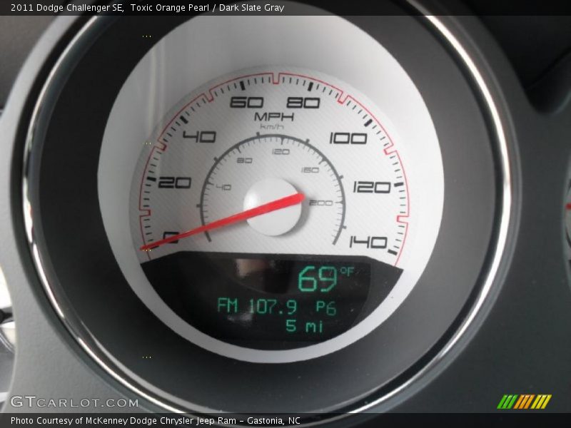 Toxic Orange Pearl / Dark Slate Gray 2011 Dodge Challenger SE