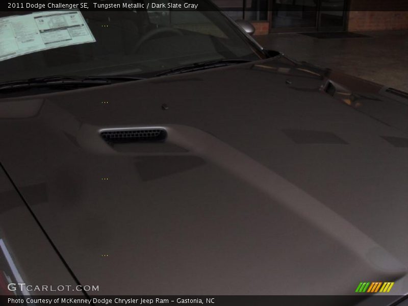 Tungsten Metallic / Dark Slate Gray 2011 Dodge Challenger SE