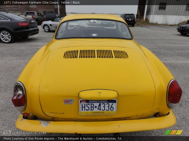 Yellow / Black 1971 Volkswagen Karmann Ghia Coupe