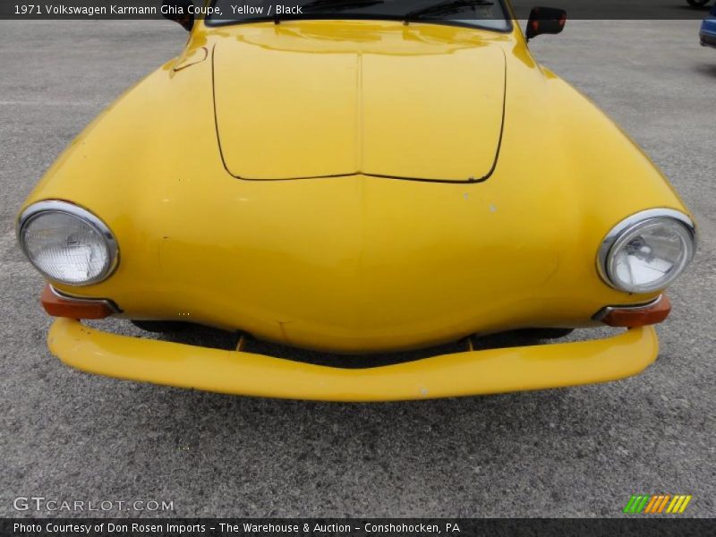 Yellow / Black 1971 Volkswagen Karmann Ghia Coupe