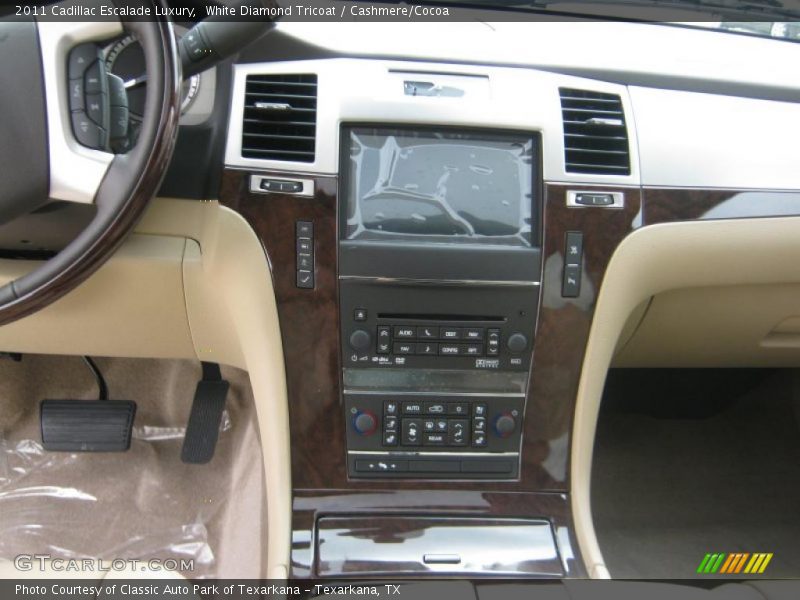 White Diamond Tricoat / Cashmere/Cocoa 2011 Cadillac Escalade Luxury