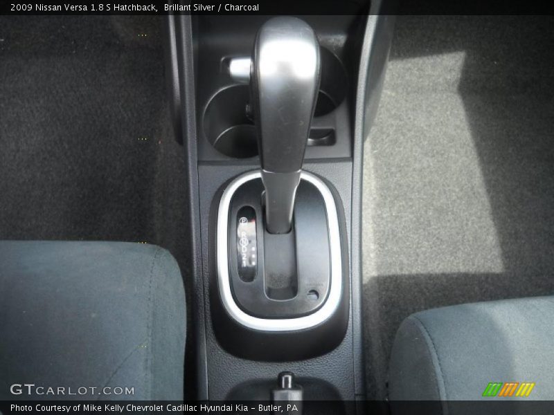 Brillant Silver / Charcoal 2009 Nissan Versa 1.8 S Hatchback