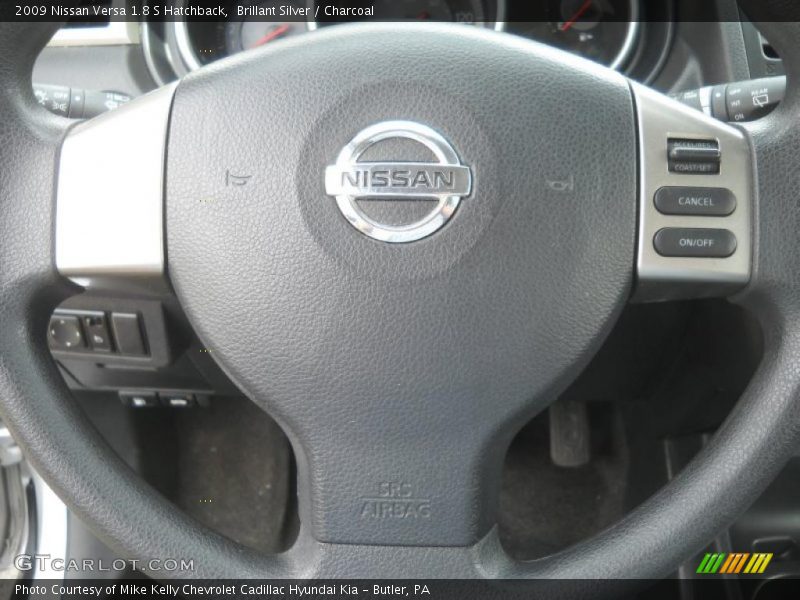 Brillant Silver / Charcoal 2009 Nissan Versa 1.8 S Hatchback