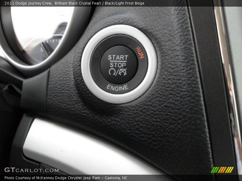 Brilliant Black Crystal Pearl / Black/Light Frost Beige 2011 Dodge Journey Crew