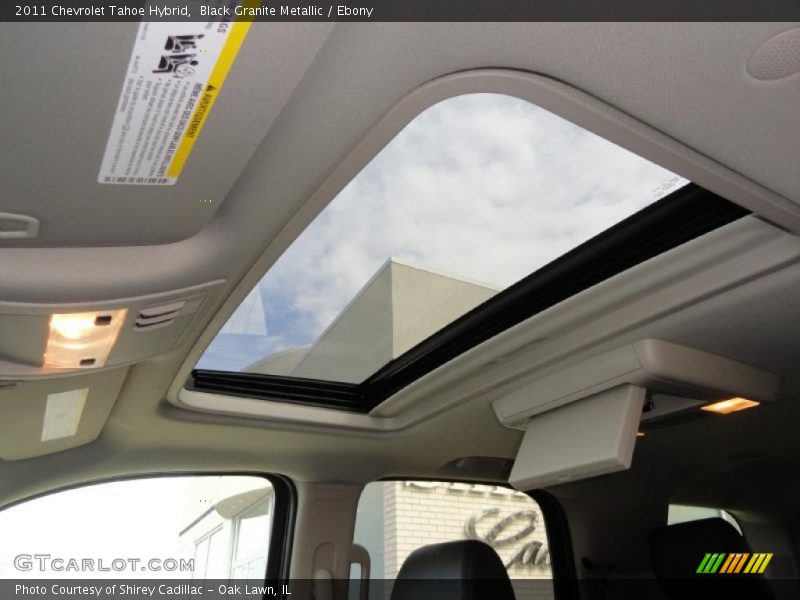 Sunroof of 2011 Tahoe Hybrid