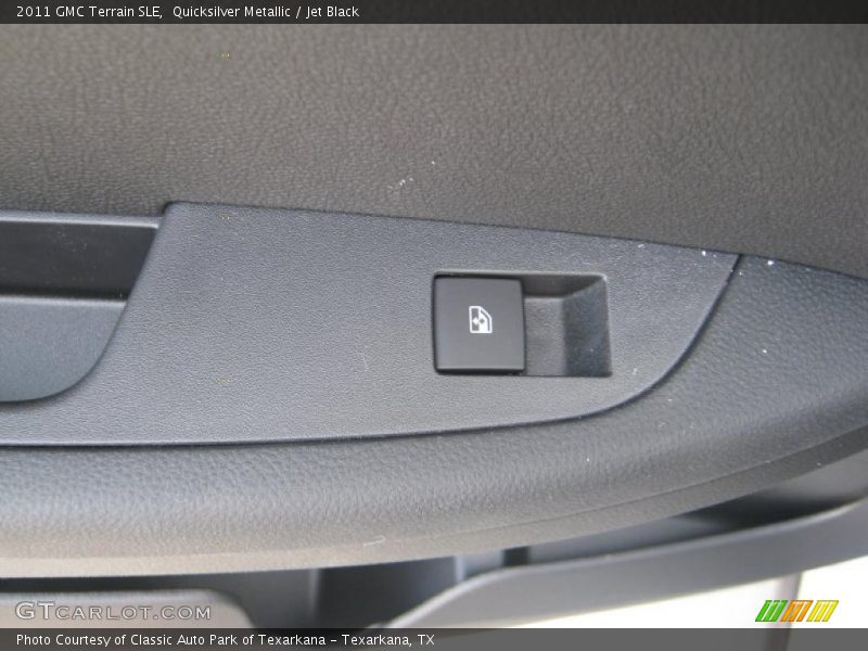 Quicksilver Metallic / Jet Black 2011 GMC Terrain SLE