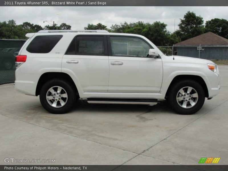 Blizzard White Pearl / Sand Beige 2011 Toyota 4Runner SR5
