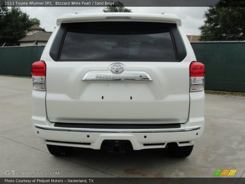 Blizzard White Pearl / Sand Beige 2011 Toyota 4Runner SR5