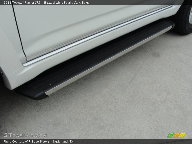 Blizzard White Pearl / Sand Beige 2011 Toyota 4Runner SR5