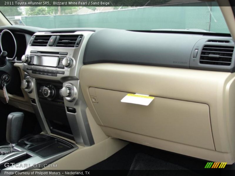 Blizzard White Pearl / Sand Beige 2011 Toyota 4Runner SR5