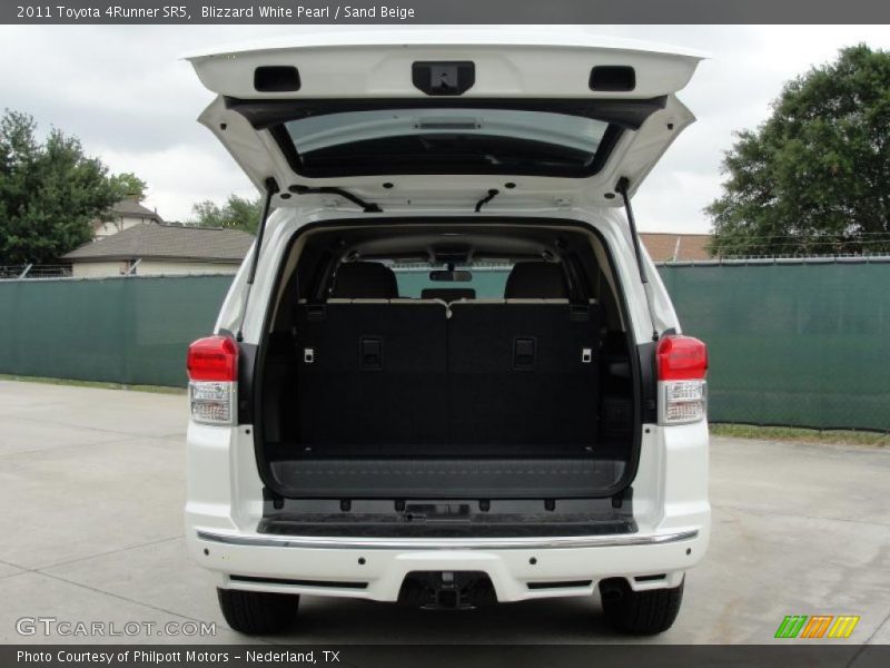 Blizzard White Pearl / Sand Beige 2011 Toyota 4Runner SR5