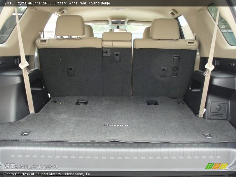 Blizzard White Pearl / Sand Beige 2011 Toyota 4Runner SR5