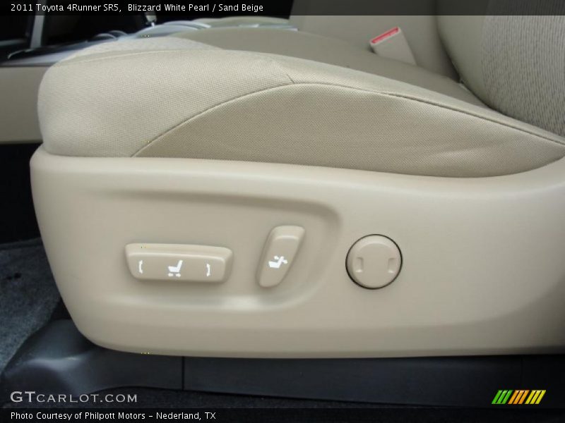 Blizzard White Pearl / Sand Beige 2011 Toyota 4Runner SR5