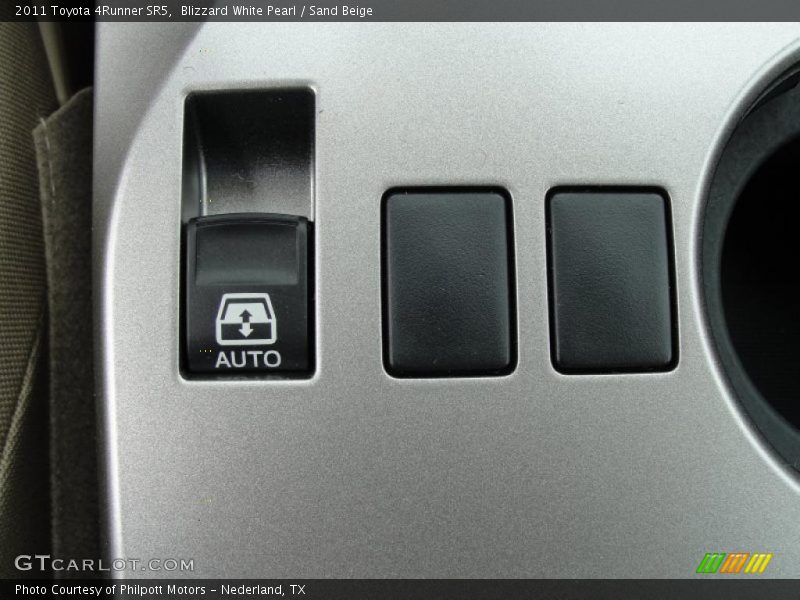 Blizzard White Pearl / Sand Beige 2011 Toyota 4Runner SR5