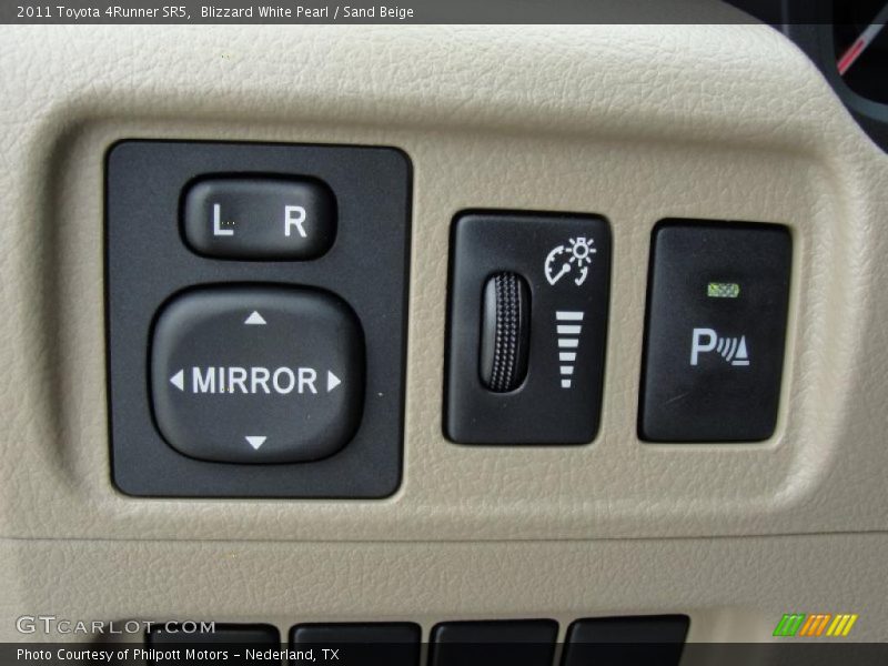 Blizzard White Pearl / Sand Beige 2011 Toyota 4Runner SR5