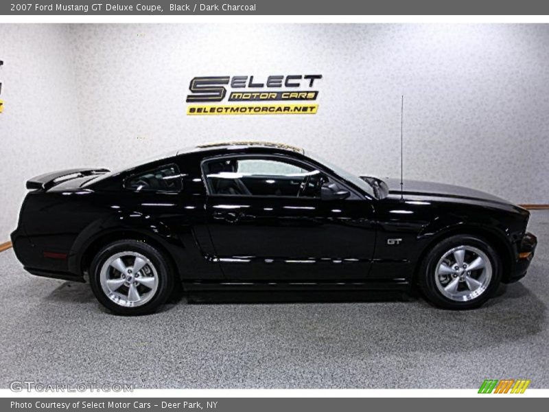 Black / Dark Charcoal 2007 Ford Mustang GT Deluxe Coupe