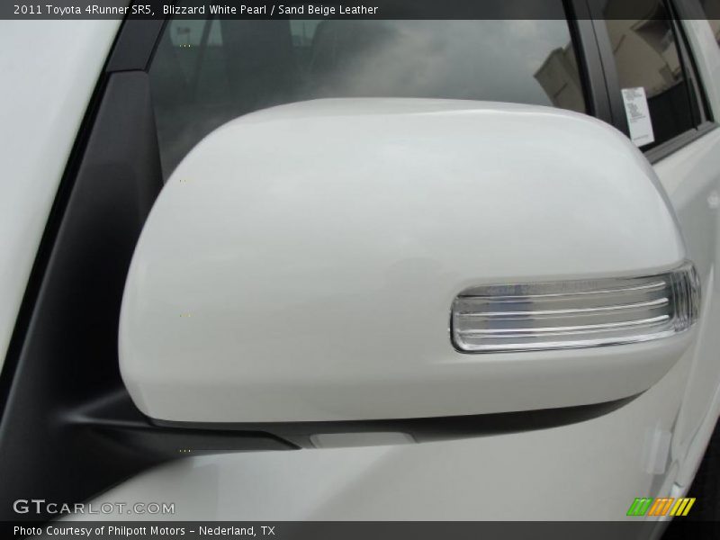 Blizzard White Pearl / Sand Beige Leather 2011 Toyota 4Runner SR5