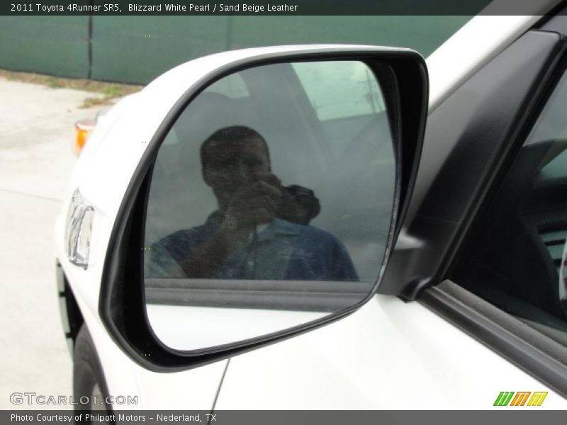 Blizzard White Pearl / Sand Beige Leather 2011 Toyota 4Runner SR5