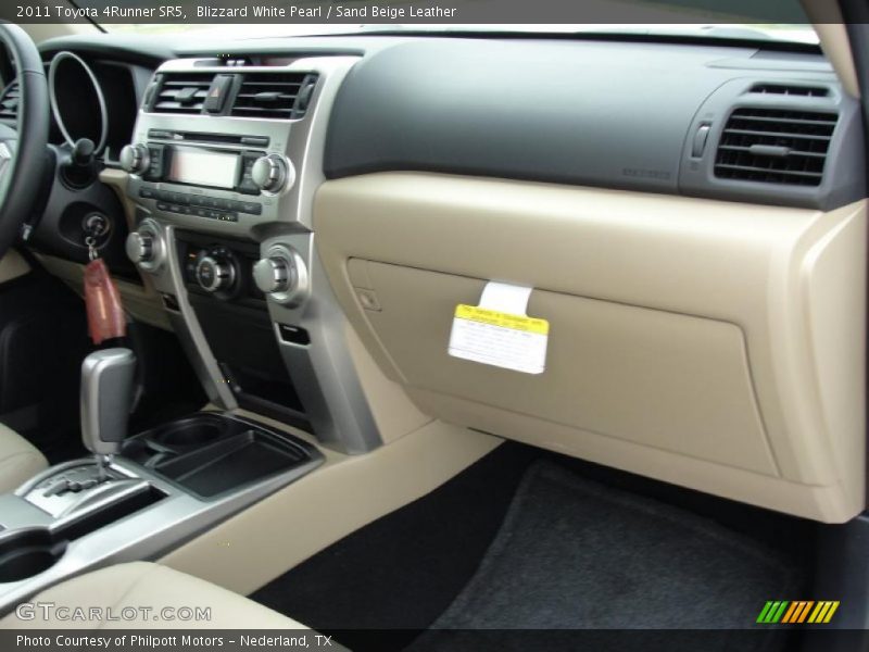 Blizzard White Pearl / Sand Beige Leather 2011 Toyota 4Runner SR5