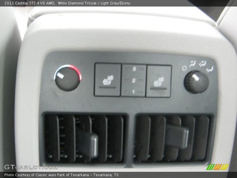 Controls of 2011 STS 4 V6 AWD