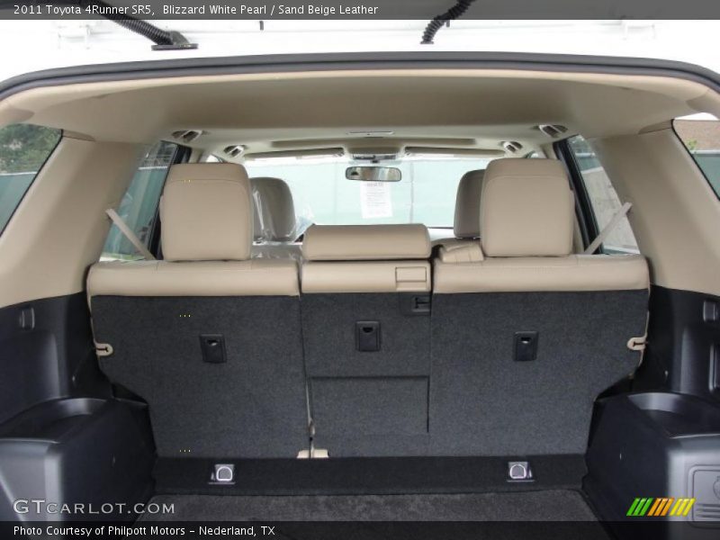 Blizzard White Pearl / Sand Beige Leather 2011 Toyota 4Runner SR5