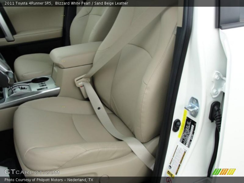 Blizzard White Pearl / Sand Beige Leather 2011 Toyota 4Runner SR5