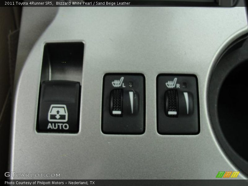 Blizzard White Pearl / Sand Beige Leather 2011 Toyota 4Runner SR5