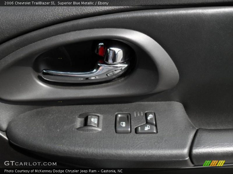 Controls of 2006 TrailBlazer SS