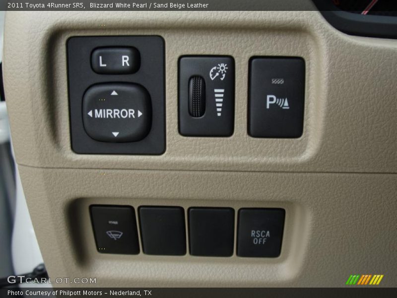 Blizzard White Pearl / Sand Beige Leather 2011 Toyota 4Runner SR5