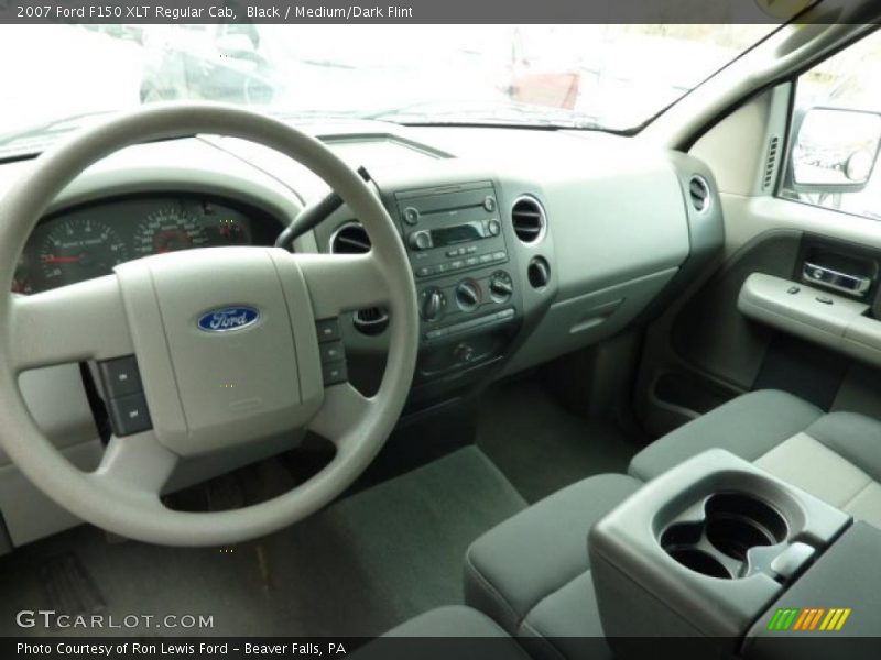 Black / Medium/Dark Flint 2007 Ford F150 XLT Regular Cab