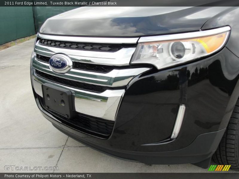 Tuxedo Black Metallic / Charcoal Black 2011 Ford Edge Limited