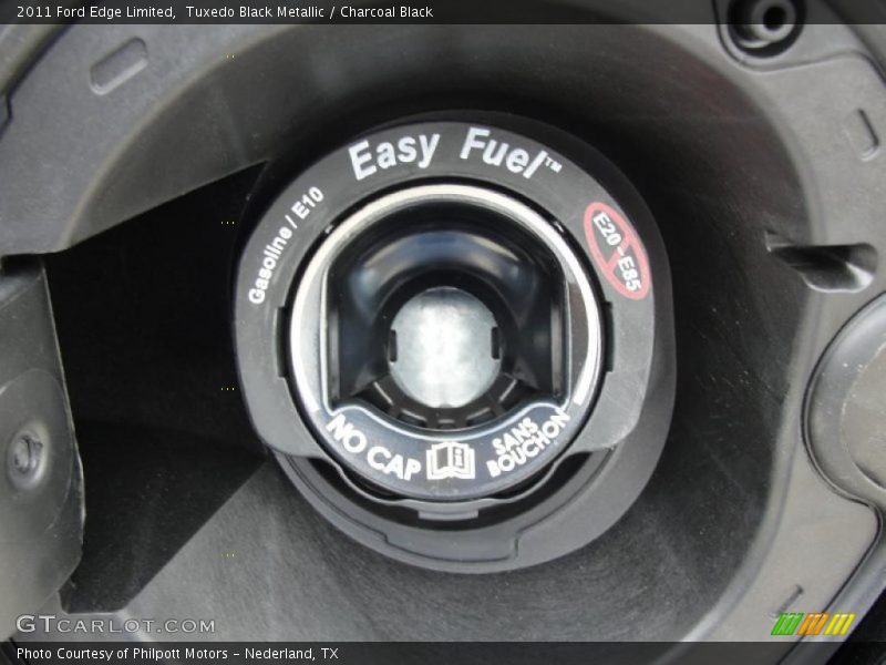 Tuxedo Black Metallic / Charcoal Black 2011 Ford Edge Limited