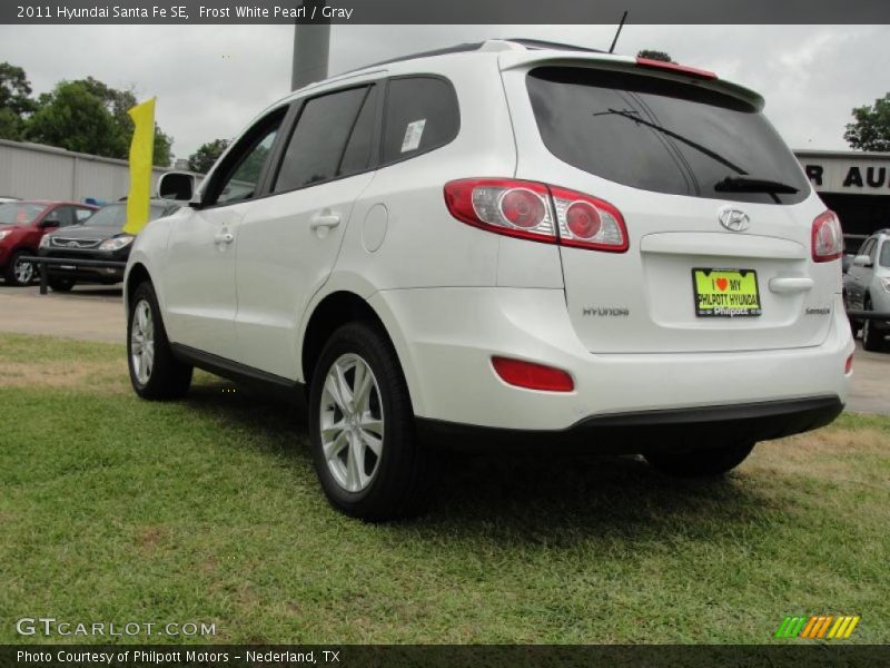 Frost White Pearl / Gray 2011 Hyundai Santa Fe SE