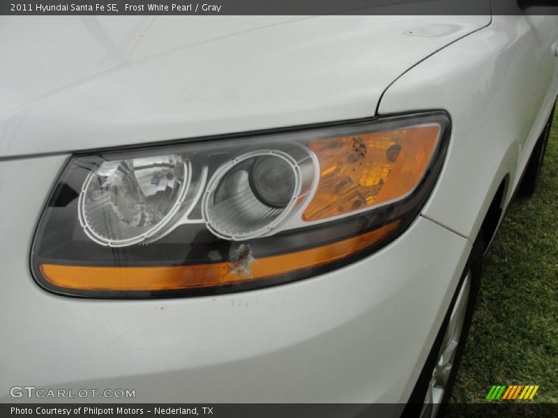 Frost White Pearl / Gray 2011 Hyundai Santa Fe SE
