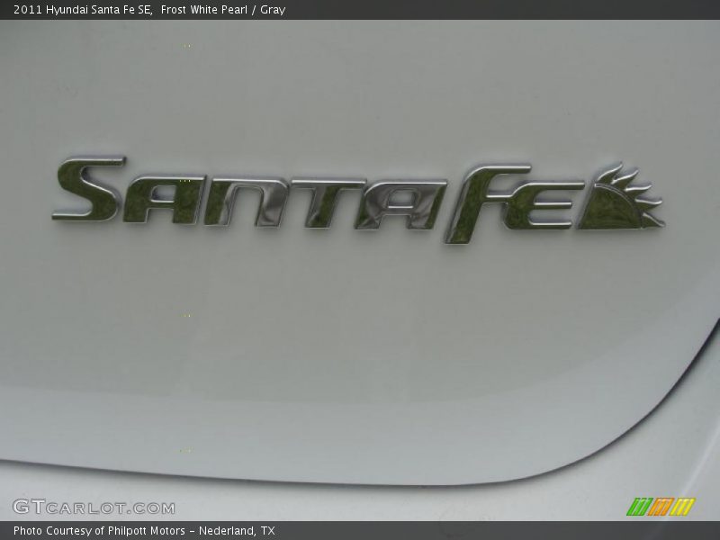  2011 Santa Fe SE Logo