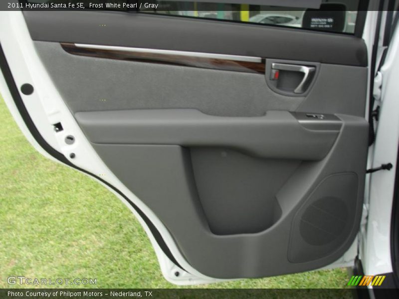 Door Panel of 2011 Santa Fe SE