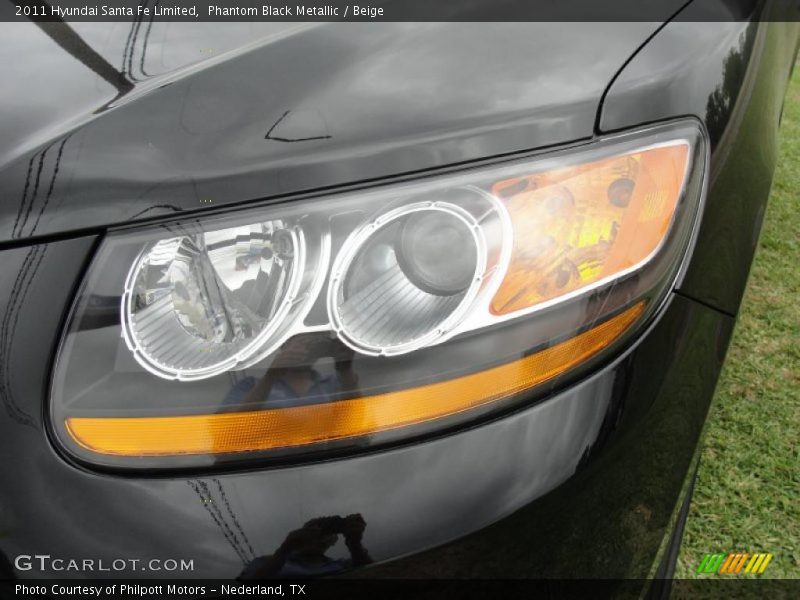 Phantom Black Metallic / Beige 2011 Hyundai Santa Fe Limited