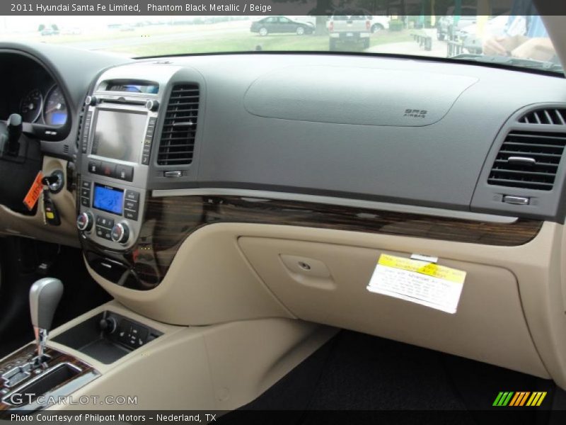 Phantom Black Metallic / Beige 2011 Hyundai Santa Fe Limited