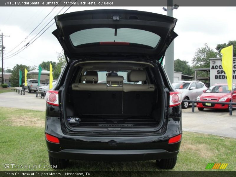 Phantom Black Metallic / Beige 2011 Hyundai Santa Fe Limited