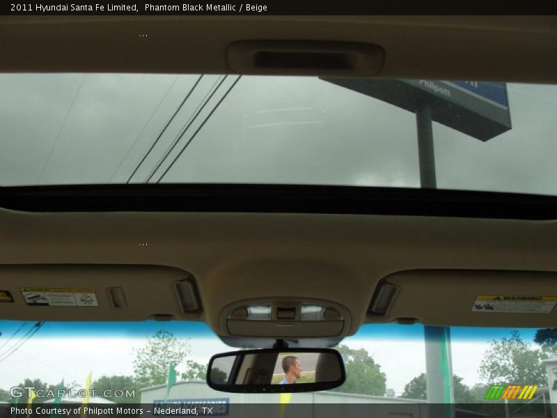 Phantom Black Metallic / Beige 2011 Hyundai Santa Fe Limited