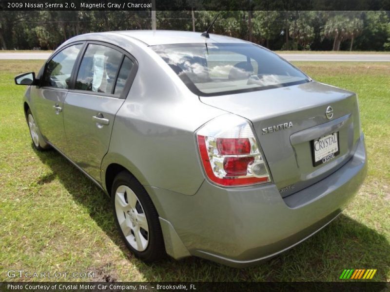 Magnetic Gray / Charcoal 2009 Nissan Sentra 2.0