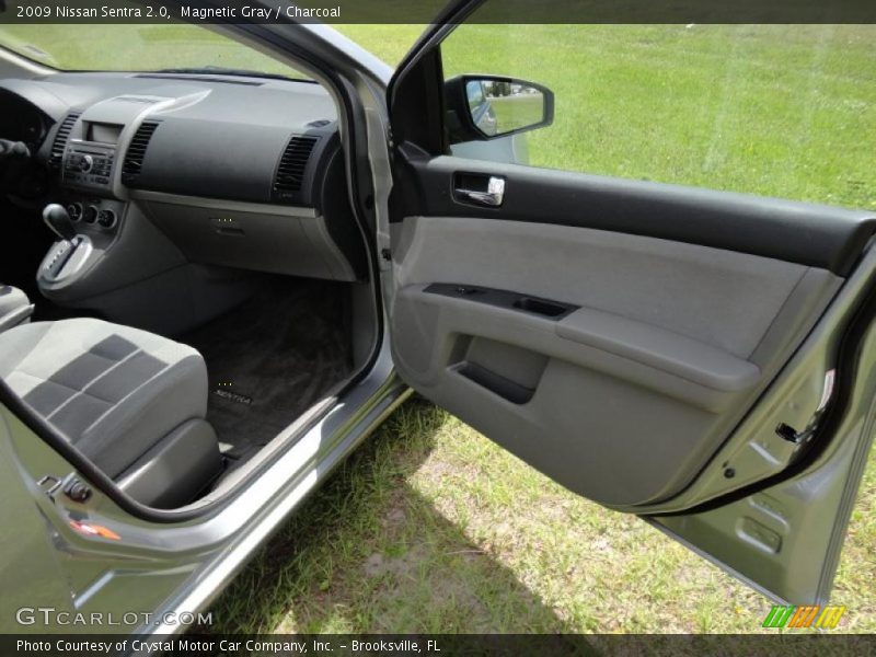 Magnetic Gray / Charcoal 2009 Nissan Sentra 2.0